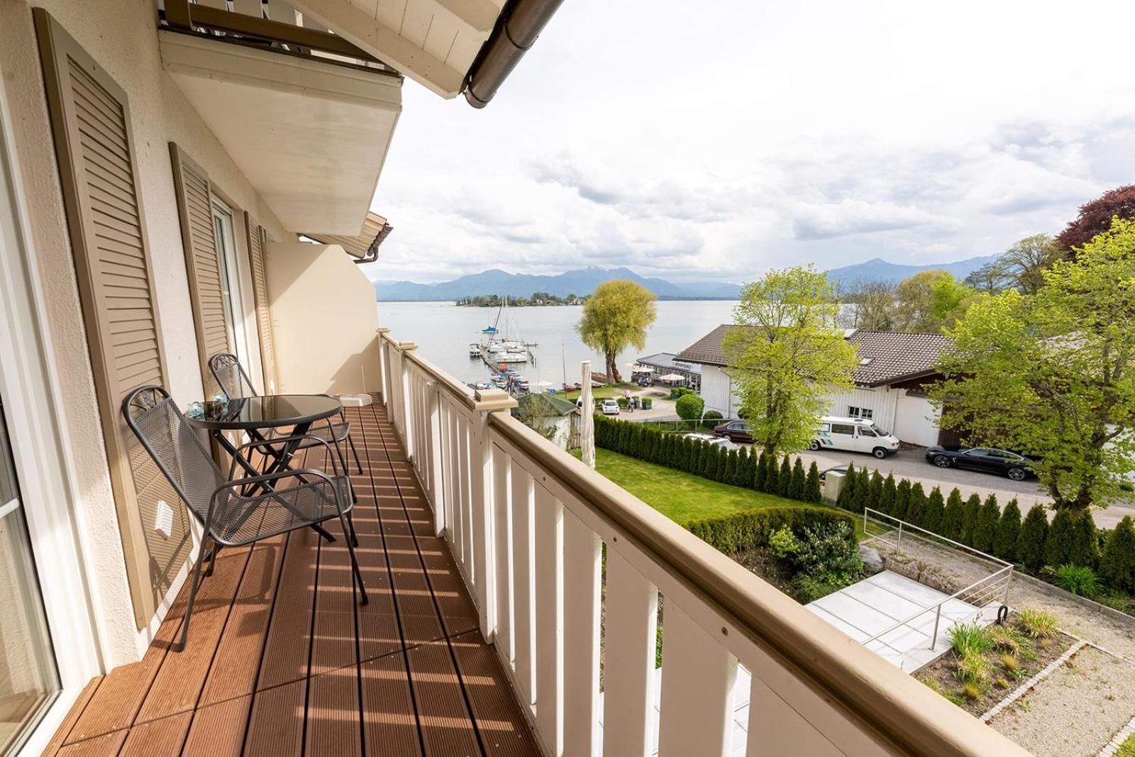 Chiemseestern Vacation & Recreation "Adults Only" Gstadt am Chiemsee Pokoj fotografie