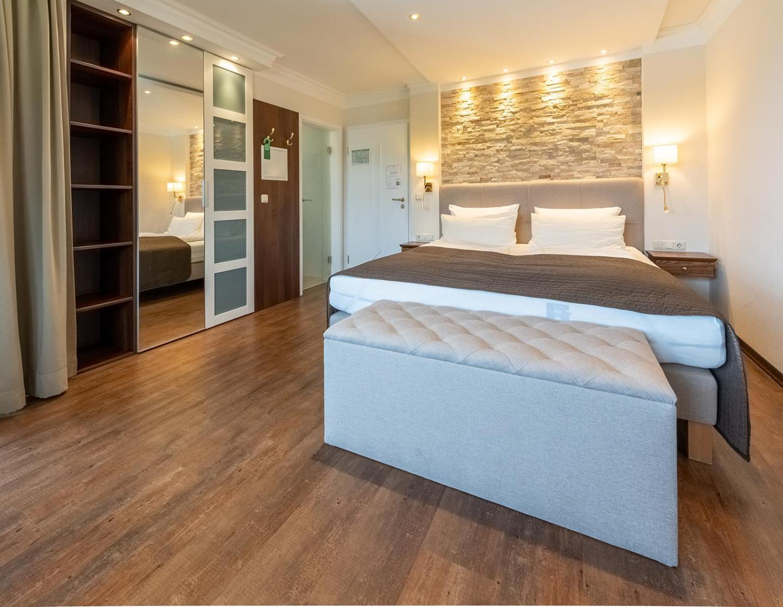 Chiemseestern Vacation & Recreation "Adults Only" Gstadt am Chiemsee Pokoj fotografie
